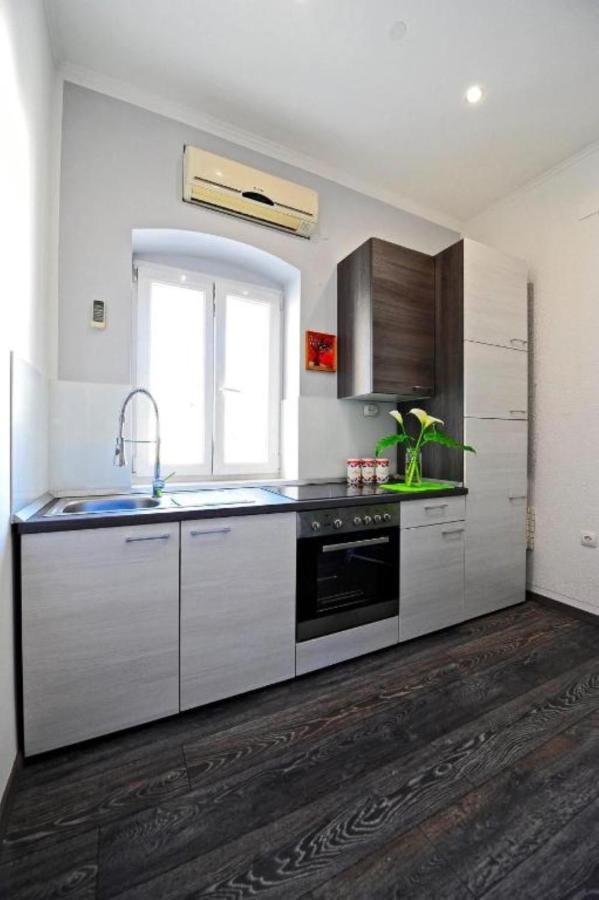 Apartments Bulovic In The Very Center Of 스플리트 외부 사진